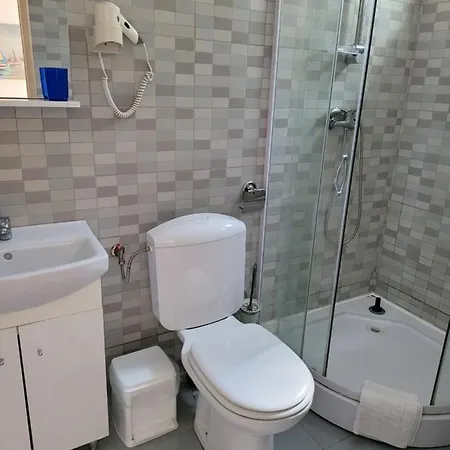 Guest house Edelweiss 3*