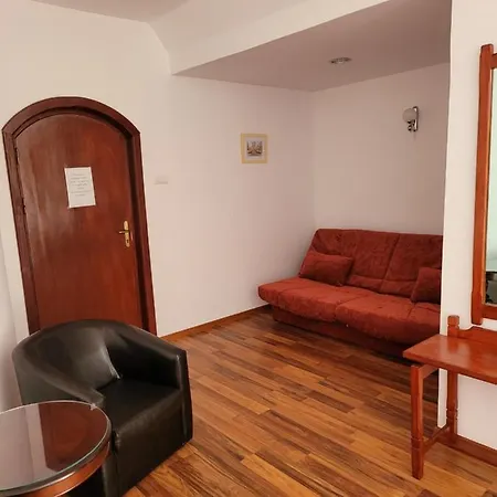 Guest house Edelweiss 3*